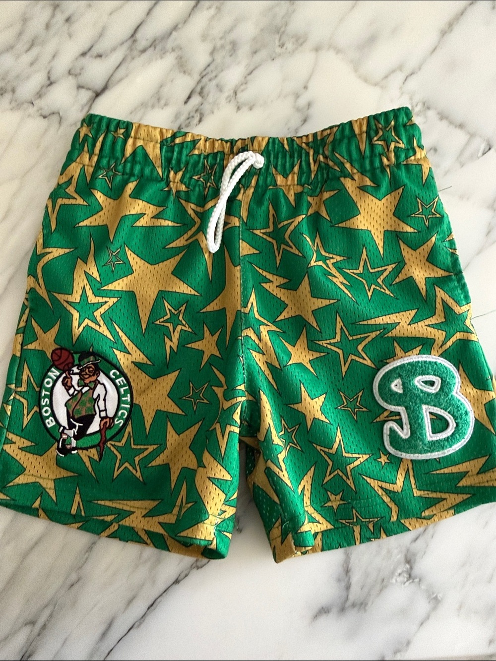 Boston Celtics Kids Green & Gold Star Athletic Shorts BKTSQD youth medium